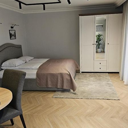 Apartamenty Szkolna ชนิน ภายนอก รูปภาพ