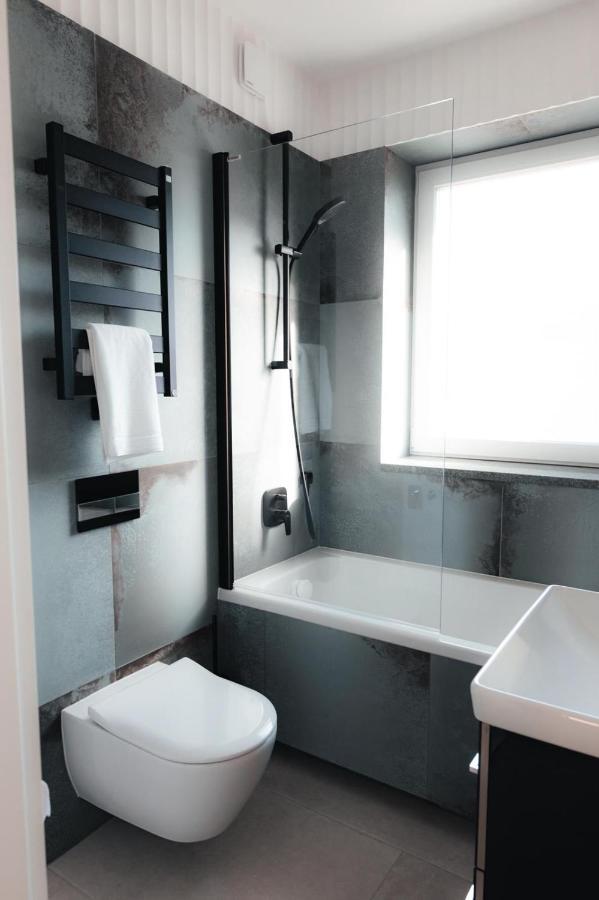 Apartamenty Szkolna ชนิน ภายนอก รูปภาพ
