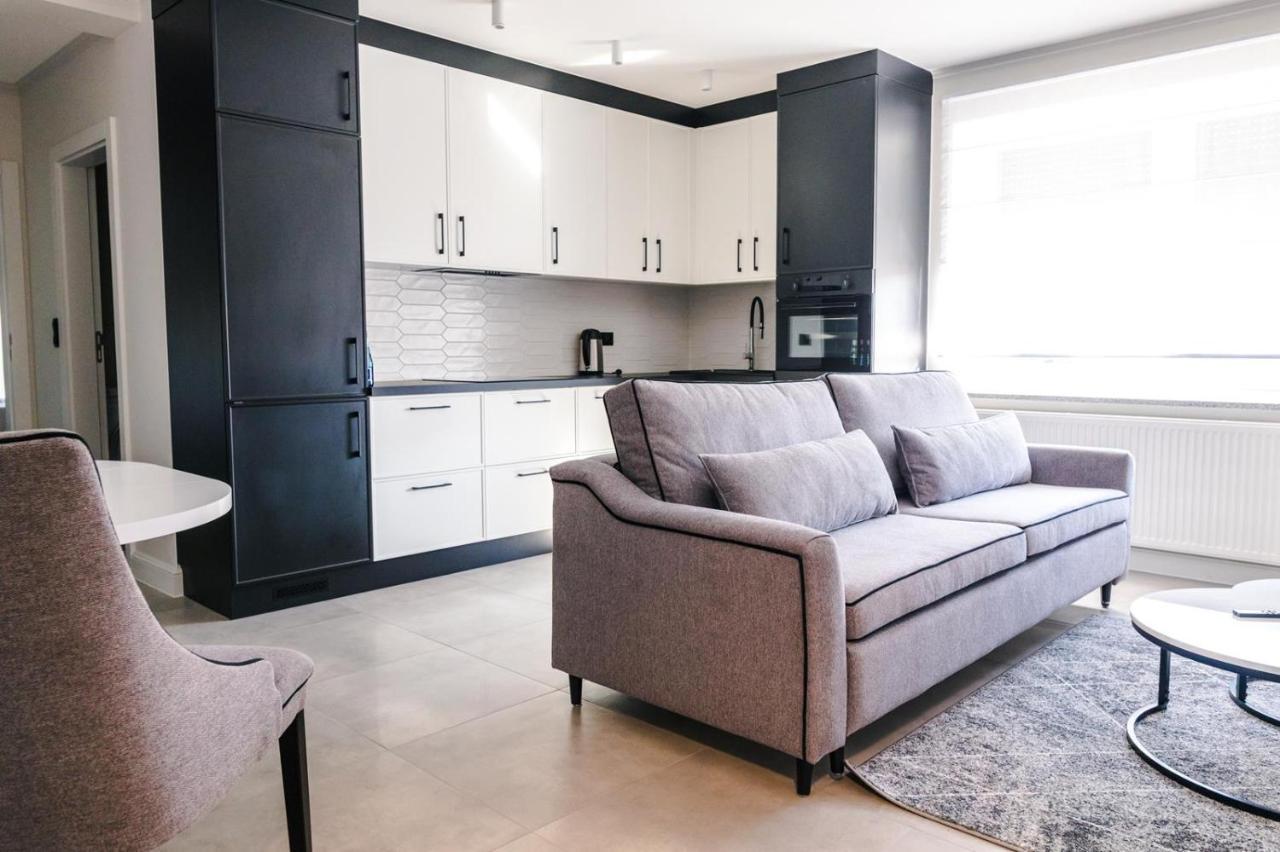 Apartamenty Szkolna ชนิน ภายนอก รูปภาพ