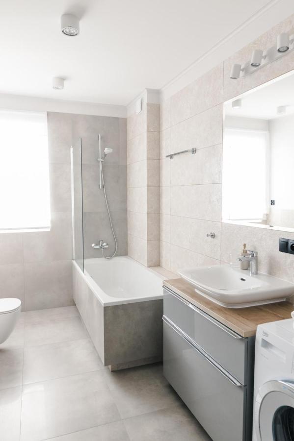 Apartamenty Szkolna ชนิน ภายนอก รูปภาพ