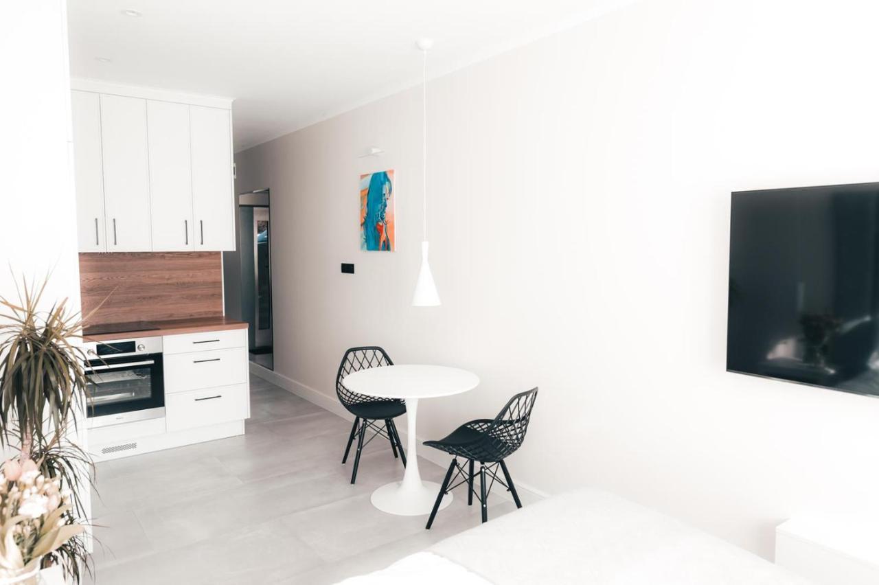 Apartamenty Szkolna ชนิน ภายนอก รูปภาพ