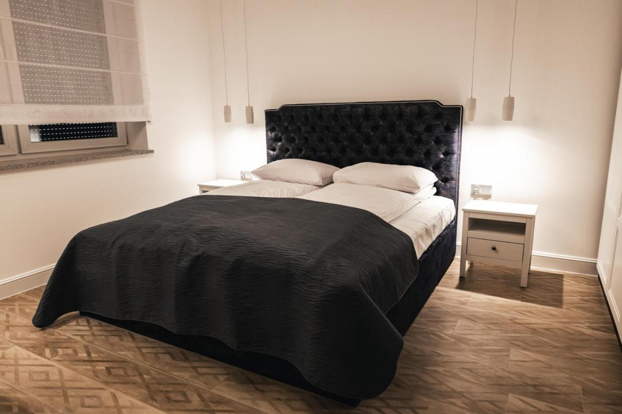 Apartamenty Szkolna ชนิน ภายนอก รูปภาพ